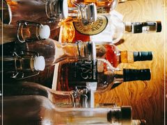 -Whisper Bar 