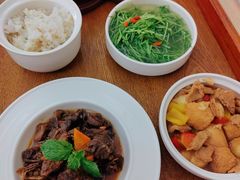 -雪梅月子中心(华侨城店)
