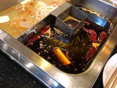 -百年川椒重庆老火锅(光谷店)