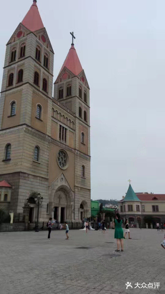 青岛往事：栈桥、后天宫、中山路步行街、