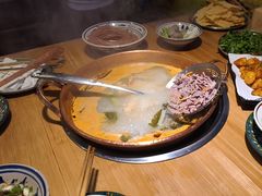 -洱火云南酸菜牛肉火锅(石景山当代商城店)