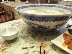 巨碗鱼头-南京金牛湖巨碗鱼头