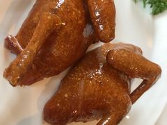 玻璃脆皮乳鸽-利苑酒家(金宝店)