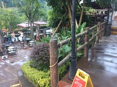 -楠柏弯休闲山庄(梨花溪店)