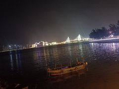 -万绿园