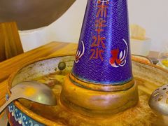 景泰蓝铜锅-毛辣果·贵州红酸汤牛肉火锅(西单店)