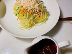 鸡丝凉面-初蓉丨遇见新川菜(亲贤街荣耀店)