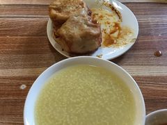 小米粥-宝瑞门钉肉饼店