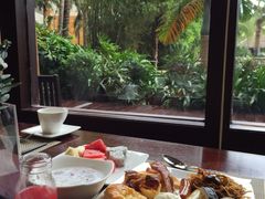 -三亚湾海居铂尔曼度假酒店