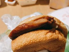 卤辣板烧鸡腿堡-麦当劳(徐汇漕溪北路百脑汇店)