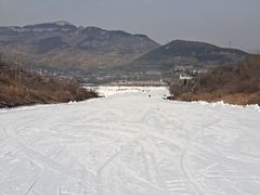 -济南卧虎山滑雪场