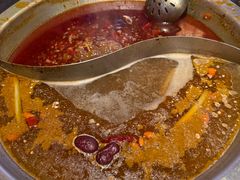 -沸炉重庆老火锅(军事博物馆店)