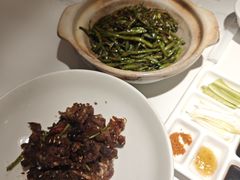 -小桃红·东北菜·春饼烤鸭(南阳湖街店)