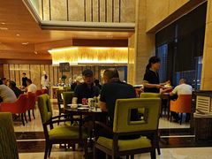 -东西风牛排馆周末烧烤自助(首都机场希尔顿店)