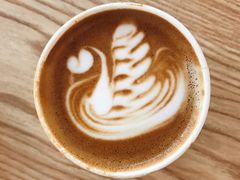 暖白-Cafe on warm(丹霞店)