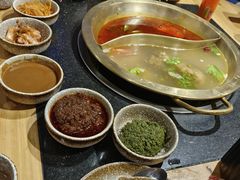 -顶顶汤火牛排火锅·经典铜锅涮肉