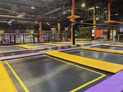 -Tenker Club弹刻极限主题公园 · 蹦床 · 团建 · 生日派对(大关店)