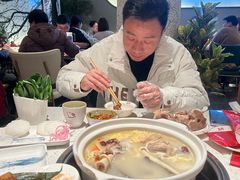 -三人行骨头王火锅(长寿店)