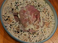 低温小牛肉薄片配吞拿鱼酱-Laures·月桂西班牙碳烤餐厅(十尚坊店)