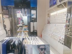 -诺柯视眼镜-蔡司依视路官方工厂店(淞南一店)