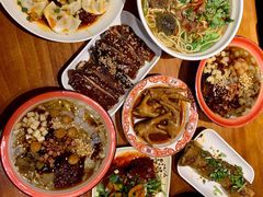 鸡爪-爆炸头阿姨小四川正宗川味小吃(无任何分店)