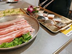 -围炉肉舍•炭烤活鳗•丹东海鲜烤肉(步行街店)