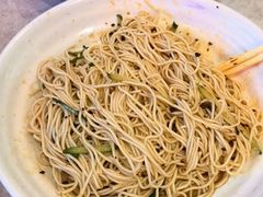 -肥肥虾庄·金牌油焖大虾(首义路店)