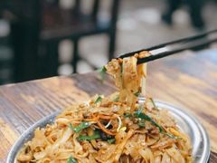 -蚝美人·生蚝海鲜烧烤(茶花园店)