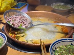 -洱火云南酸菜牛肉火锅(石景山当代商城店)