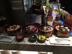 自助取餐区-JW万豪厨房餐厅·滨海草坪烧烤·海鲜·海景(三亚绿发山海天JW万豪酒店)