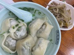 荠菜鲜肉汤馄饨-潘国仙耳光馄饨(黄家阙路店)
