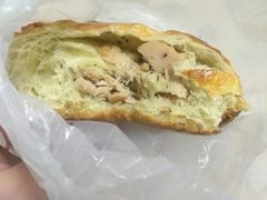 牛油果熏鸡-丁香西饼屋(桂林路店)