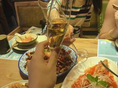 -临界音乐酒馆·小龙虾·江湖菜(华熙LIVE·鱼洞店)