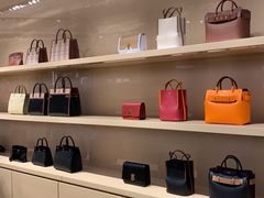 -BURBERRY(上海港汇恒隆广场店)