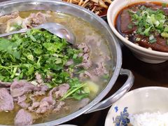 -杨三娘跷脚牛肉(羊子山西路店)