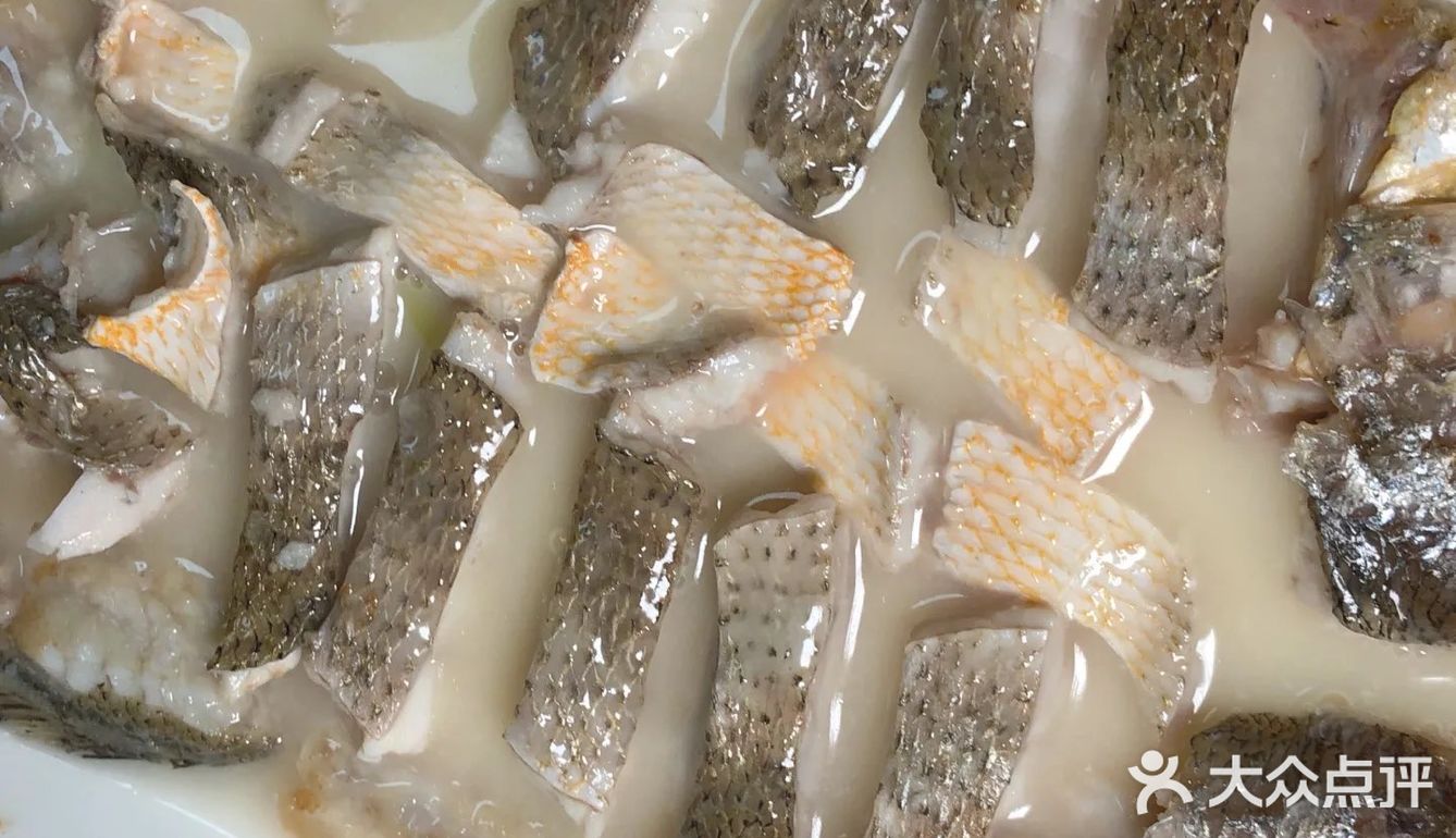 白灼黄鱼  轻烫片刻 鲜美细腻 原汁原味