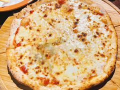 芝士披萨-BISTROFIORE美伊娜(伊犁南路店)