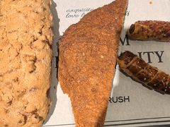 -HOT CRUSH趁热集合·现烤面包(上海环球港店)