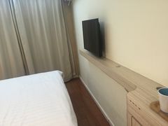-汉庭(上海世博塘桥地铁站店)
