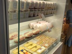 面包甜点陈列柜-好利来(革新店)