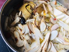 -野菌皇海景野生菌火锅(滨海大道店)