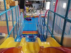 -嘿哟动霸CHUA·新潮玩运动娱乐中心·蹦床滑冰团建乐园