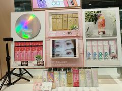 -4iNLOOK美瞳店(龙之梦购物中心虹口店)