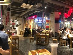 大堂-么肆烤肉·中式自助·烤肉大排档(街道口季佳PAI店)