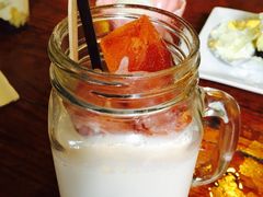 -莓园冰淇淋店