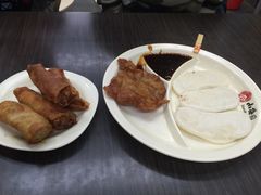 -小梅园饭堂(东方路店)