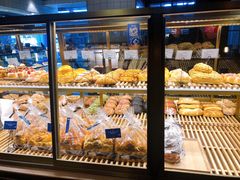 面包甜点陈列柜-黑草莓(重庆路店)