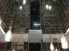 -钟书阁(松江泰晤士小镇店)