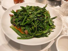 豆豉鲮鱼油麦菜-羲和雅苑•北京烤鸭(国贸商城店)