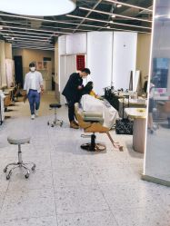 -PE SALON 